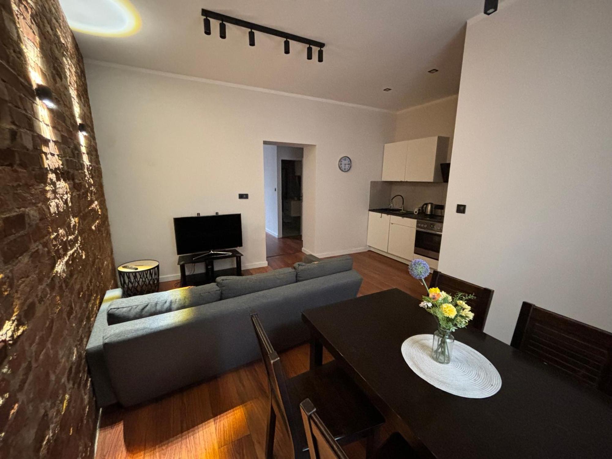 Kk Apartament Marszalkowski Bytom Bagian luar foto