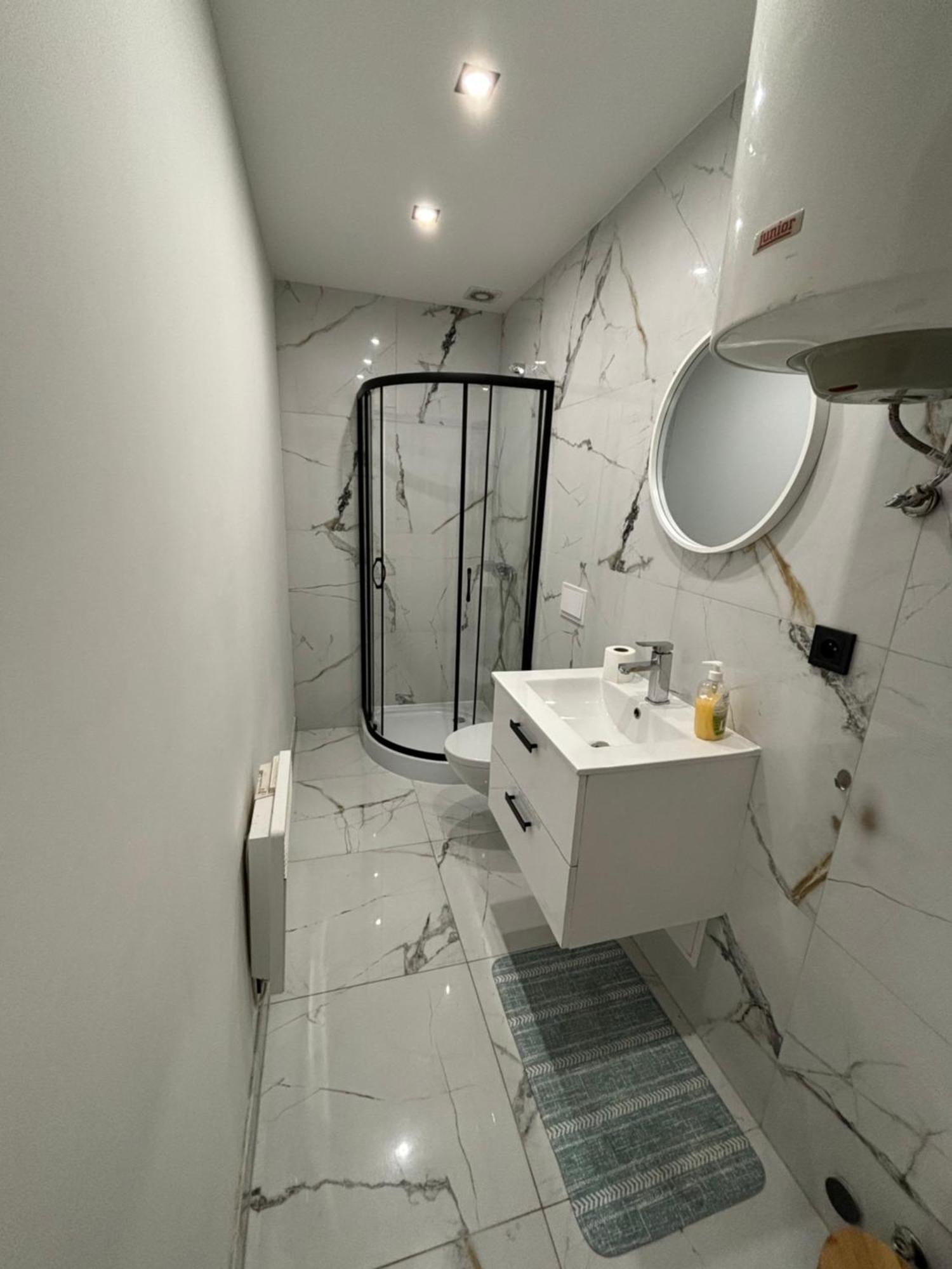 Kk Apartament Marszalkowski Bytom Bagian luar foto